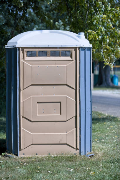 Porta potty delivery and setup in Mustang Ridge, TX
